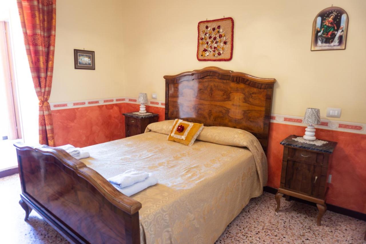 B&B Fabiola Pompeï Buitenkant foto