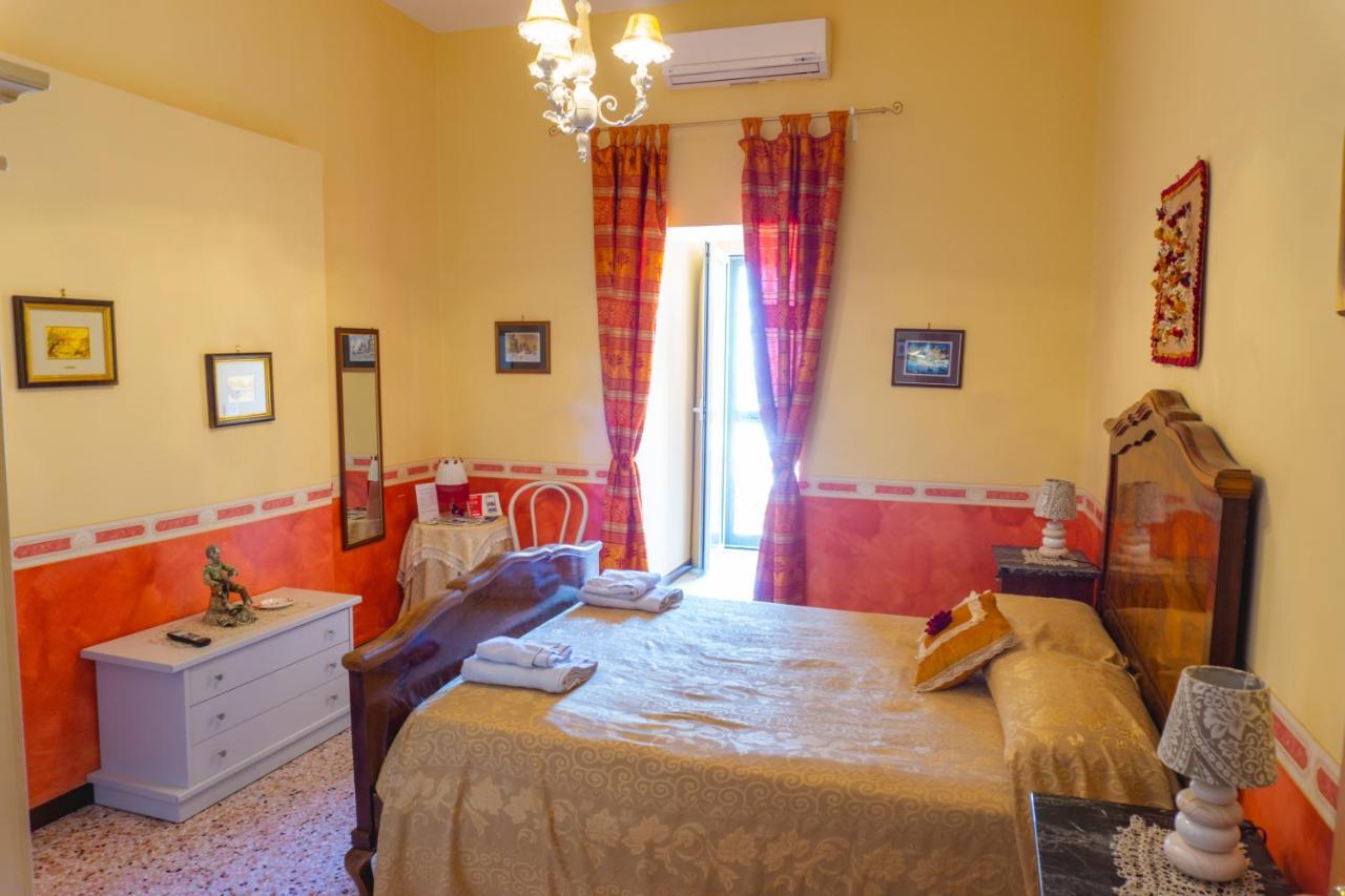 B&B Fabiola Pompeï Buitenkant foto