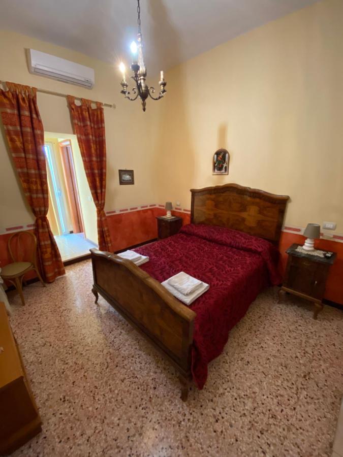 B&B Fabiola Pompeï Buitenkant foto